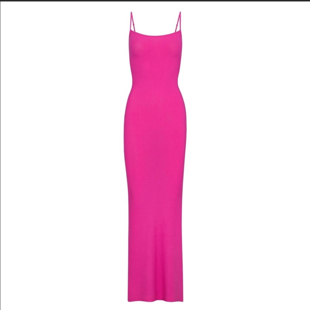 🌸SKIMS HOT PINK LOUNGE DRESSS🌸